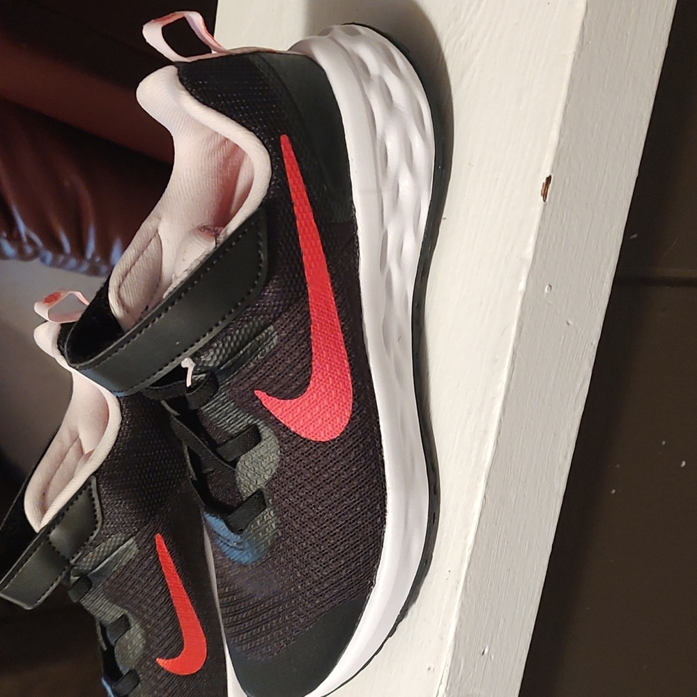 Nike girls shows